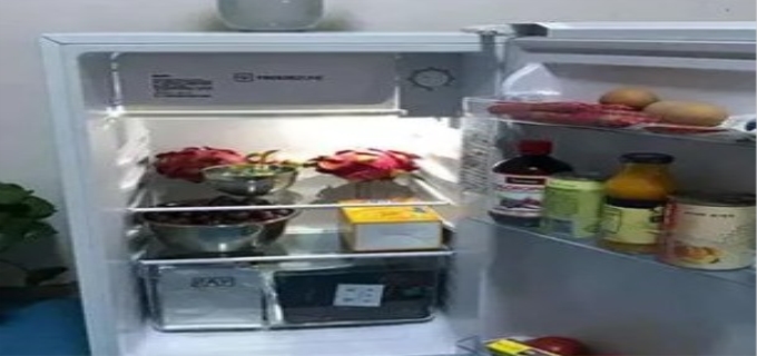 冰箱灯不亮但正常运行可以用吗