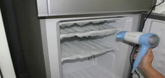 冰箱怎么快速除冰